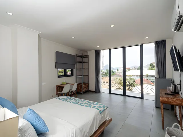 Superior, Komodo Suites Downtown 1/2