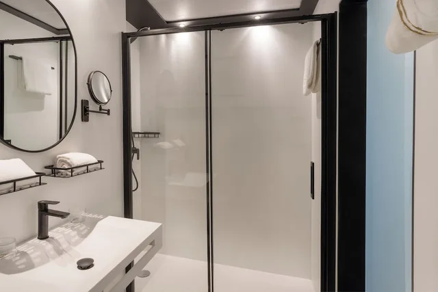 غرفة بسرير مزدوج بإطلالة على البحر بشرفة، Hotel Condesa 6/7