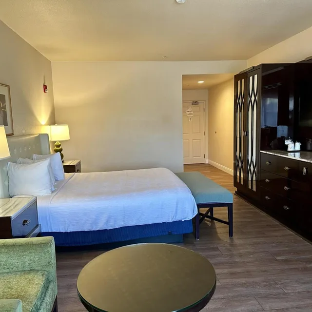 جناح جونيور بسرير كينج بجاكوزي، Rocklin Park Hotel, Trademark Collection by Wyndham 2/10
