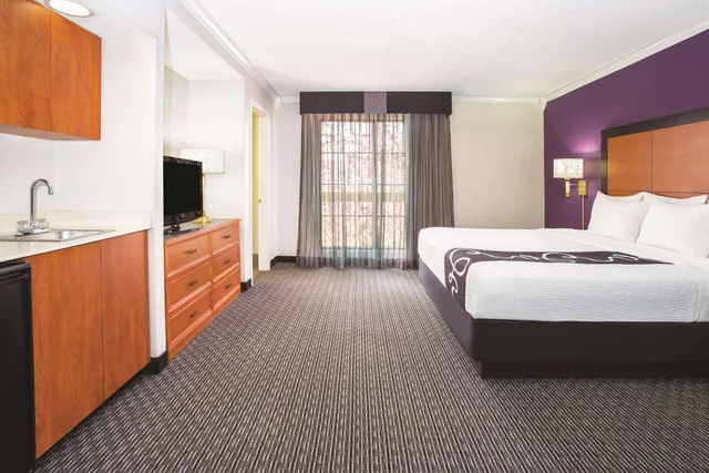 Deluxe, Suite, King Bed, Sofa, La Quinta Inn by Wyndham Denver Westminster 1/3
