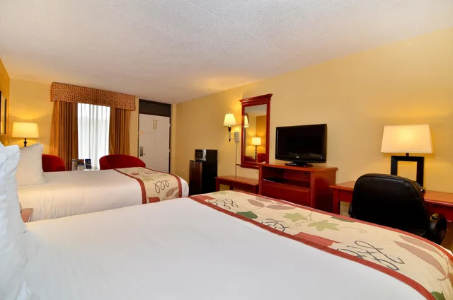 غرفة قياسية بسريرين مزدوجين يُسمح فيها بالحيوانات الأليفة، Best Western Corbin Inn 2/9