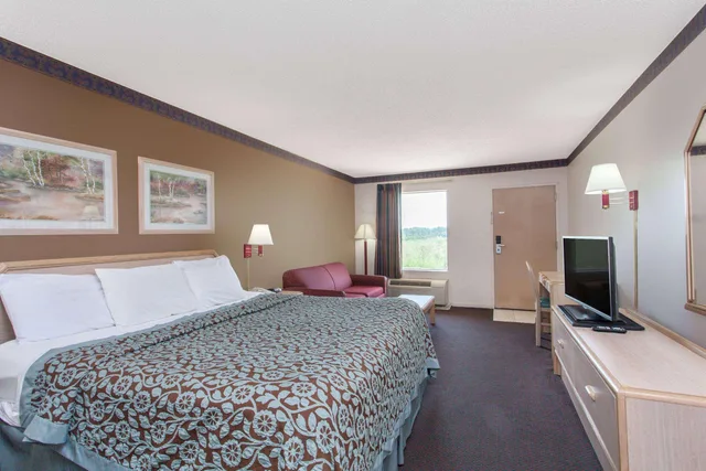 غرفة بسرير كوين، Quality Inn & Suites Decatur - Priceville I-65 2/3