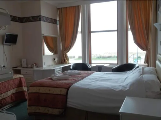 Plus, Single, King Bed، The Palm Court Hotel 4/6