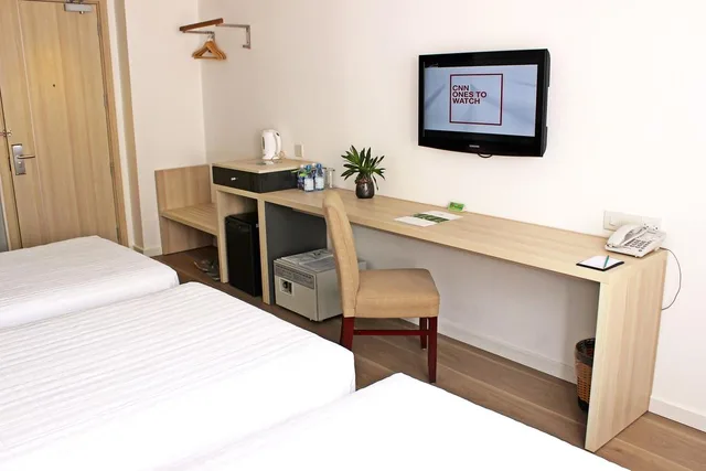 غرفة ديلوكس تنفيذية بسرير مزدوج، Liberty Hotel Saigon Greenview 3/5