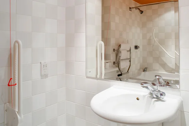 غرفة بسريرين منفصلين لذوي الإعاقة، Holiday Inn Colchester 2/2