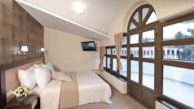 غرفة بسرير مزدوج بشرفة، Garni Hotel Vozarev 1/3