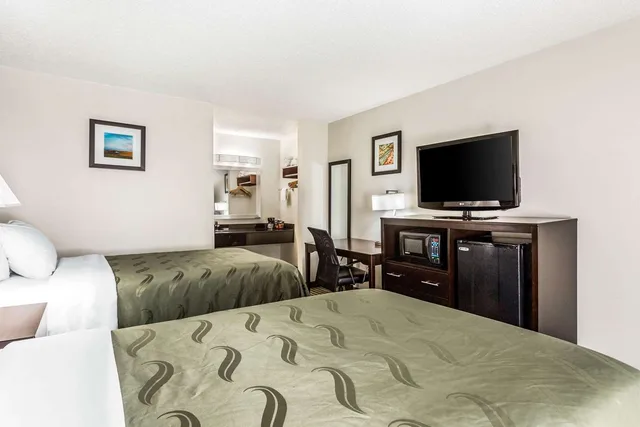 غرفة بسريرين مزدوجين للمدخنين، Quality Inn Lancaster SC 4/4