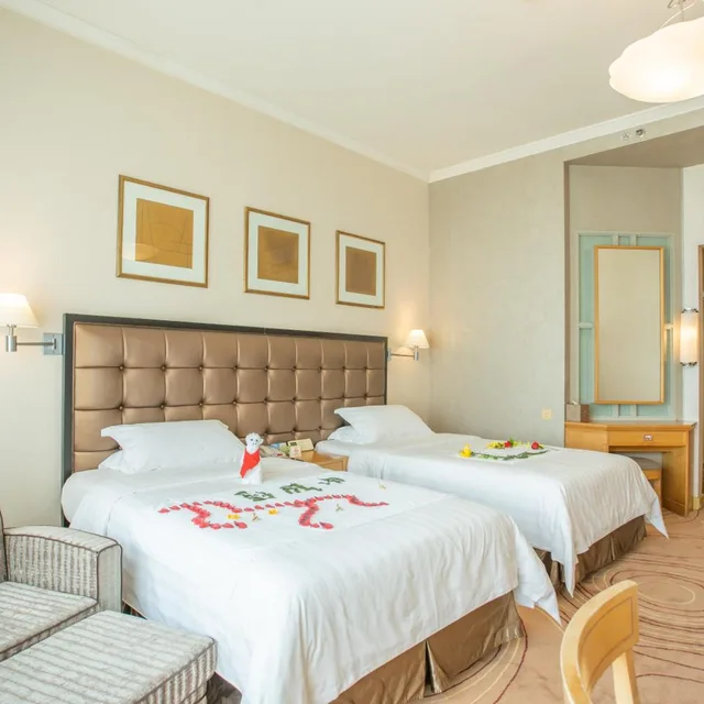 Premier, Twin Beds, Shantou Junhua Haiyi Hotel 4/9