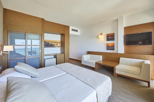 غرفة سوبيريور بسرير مزدوج بإطلالة على البحر بشرفة، Hotel Playa Golf - Adults Only 2/9