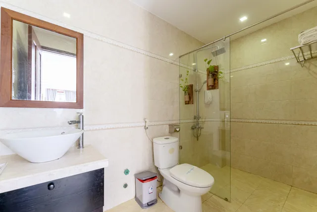 غرفة ديلوكس بسرير كينج بإطلالة على المسبح، New Sunshine Homestay 8/10