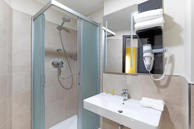 غرفة سوبيريور بسرير كينج، B&B Hotel Roma Fiumicino Aeroporto Fiera 1 9/9