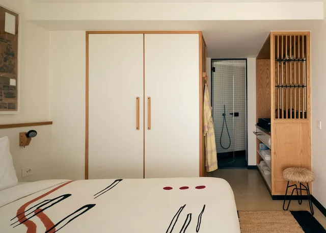 جناح بسرير كينج بغرفة نوم واحدة مع أريكة، FENIX HOTEL 3/5