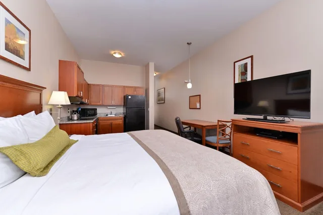 جناح استوديو بسرير كينج لذوي الإعاقة، Candlewood Suites San Diego 2/4