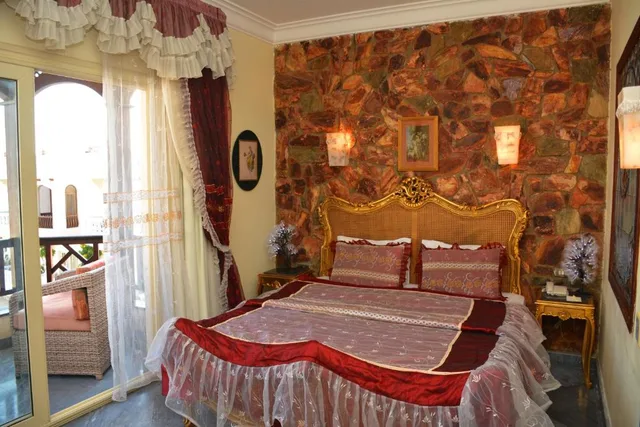 غرفة سوبيريور بسرير مزدوج بإطلالة على المسبح، Oriental Rivoli Hotel Spa 7/7