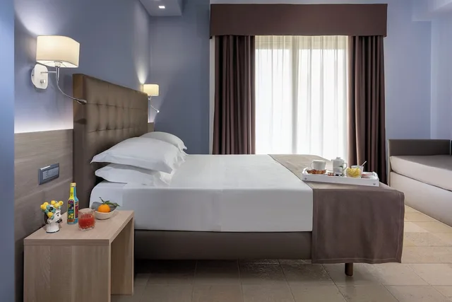 Deluxe, Queen Bed, Sofa, Balcony, Courtyard Area، Netum Hotel 8/10