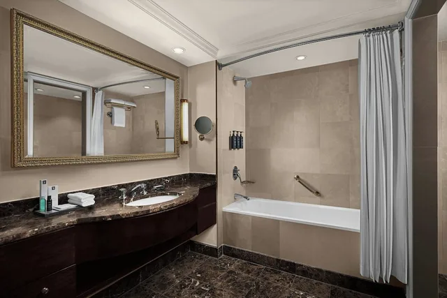 غرفة كلوب بسريرين منفصلين، Sheraton Amman Al Nabil Hotel 7/8
