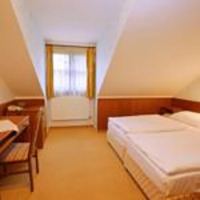 غرفة قياسية بسرير مزدوج أو سريرين منفصلين، Floret Hotel 2/10