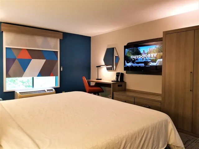 غرفة قياسية بسرير كينج، Holiday Inn Express Apex Raleigh 1/8