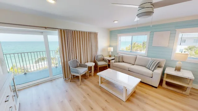 جناح بإطلالة على الشاطئ بغرفتي نوم، Manasota Key Resort 1/1
