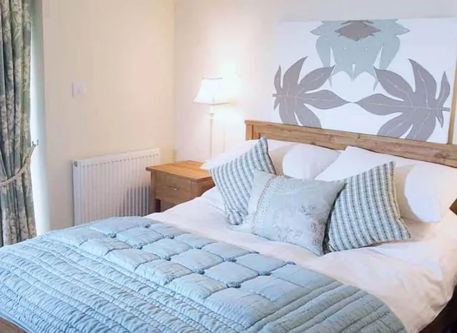 1 Bedroom, Luxury, Cottage, King Bed, Kitchen, Garden Area، Longlands Inn And Restaurant 2/10