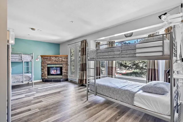 سكن مشترك مختلط بستة أسرّة، Samesun Banff 1/1