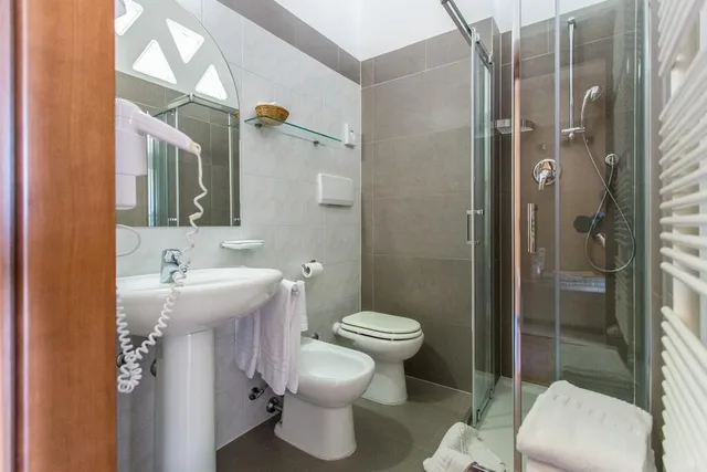 غرفة بسريرين منفصلين، HOTEL BENINI 4/4