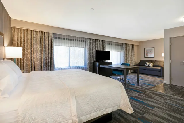 جناح استوديو بسرير كينج، Hampton Inn And Suites Los Angeles Burbank Airport 1/4