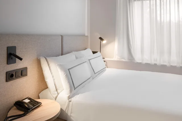 Melia, Single، Melia Lloret De Mar 2/7