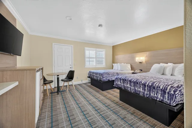 غرفة قياسية بسريرين مزدوجين، Seaside Inn 6/10