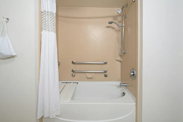 غرفة بسريرين مزدوجين لذوي الإعاقة، Hampton Inn and Suites-Bakersfield/Hwy 58, CA 3/3