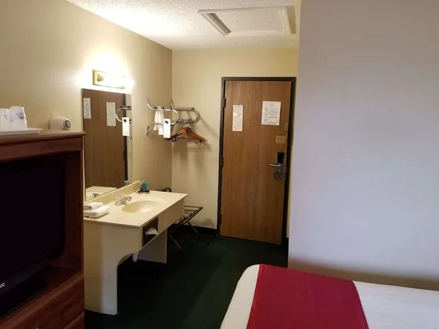 غرفة بسرير كوين، Americas Best Value Inn St. Louis South 5/5