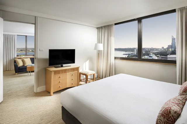 جناح بريميير بسرير كينج بإطلالة على النهر، PAN PACIFIC PERTH 1/5
