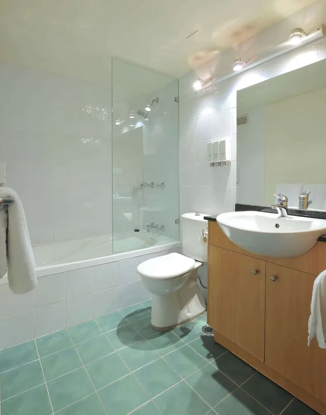 شقة بسرير كوين مع أريكة بمطبخ، Metro Apartments On Darling Harbour Sydney 8/10