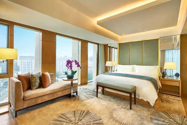 Semi Basement, Deluxe, Suite, King Bed, 2 Bathrooms, Living Area، PAN PACIFIC BEIJING 2/3