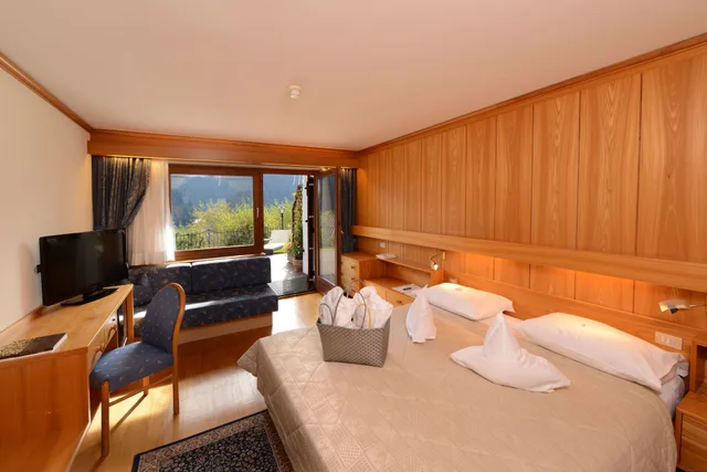 غرفة ثلاثية بسرير مزدوج وسرير فردي، Hotel Grien 1/5