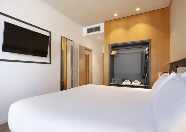 غرفة متصلة بسرير مزدوج أو سريرين منفصلين، Hotel Malaga Alameda Centro Affiliated by Melia 4/10