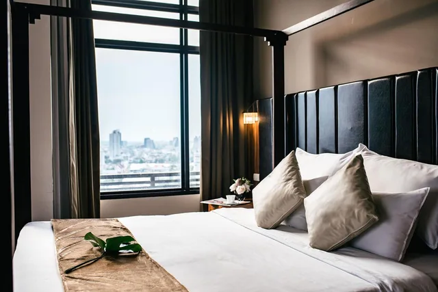 جناح ركني بسريرين منفصلين بإطلالة على النهر، Grand Howard Hotel Bangkok 2/4
