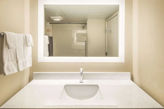 غرفة بسريرين كوين، La Quinta Inn And Suites by Wyndham Milledgeville 4/5