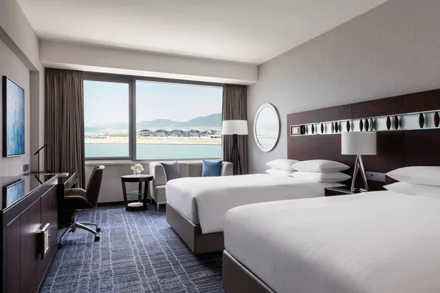 Premier, Quadruple, Sea View, Hong Kong Skycity Marriott Hotel 1/2