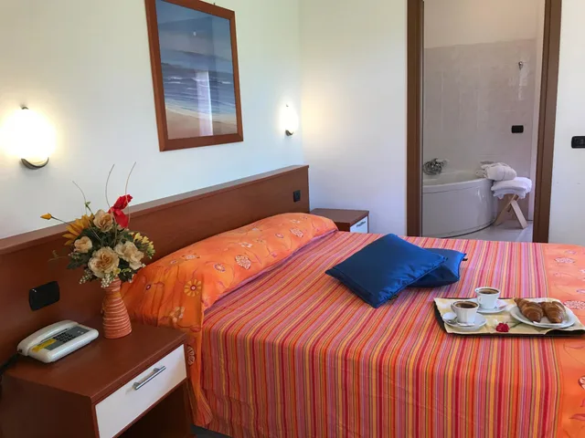 Superior, Twin Beds, Pool View, Garden Hotel Tabiano 2/2