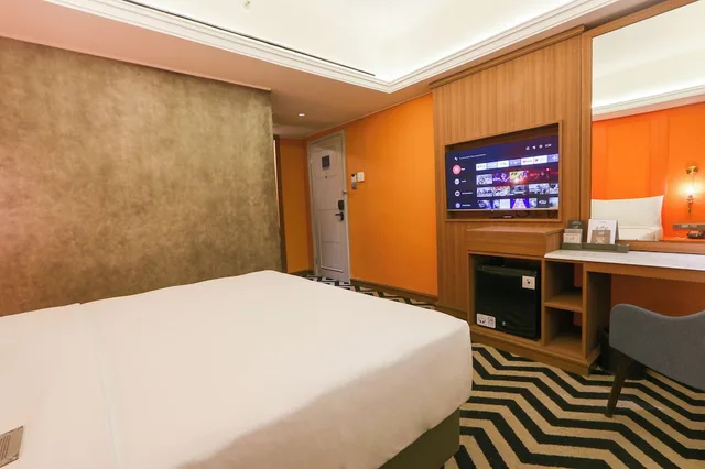 غرفة بريميير سوبيريور بسرير كينج، Java Paragon Hotel And Residences 1/5