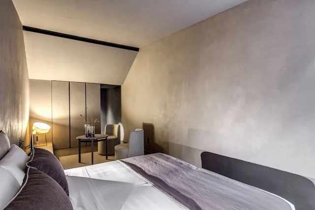 غرفة بريميوم ثلاثية بسرير كوين وسرير فردي، Elysium Suites Collection 3/8