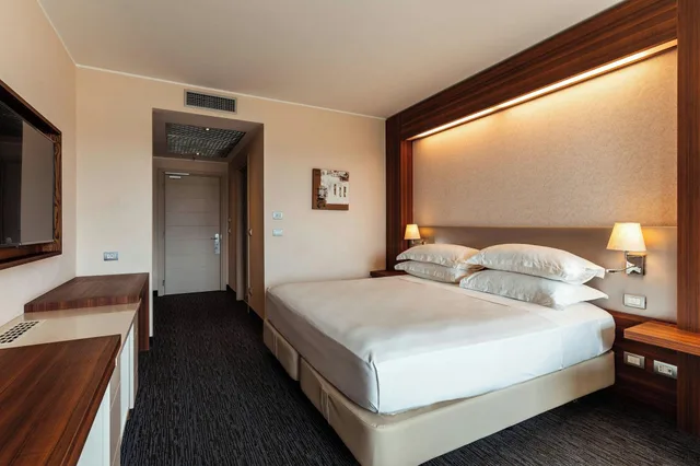 غرفة سوبيريور بسرير كينج، Delta Hotels Olbia Sardinia 2/4