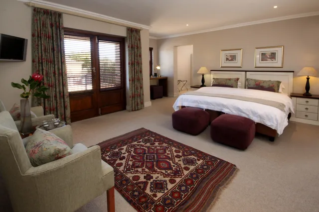 جناح فاخر بسريرين منفصلين بإطلالة على البحر، Lavender Manor Guest Lodge 2/5