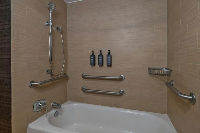 غرفة بسرير كينج، Sheraton Albuquerque Airport Hotel 15/17