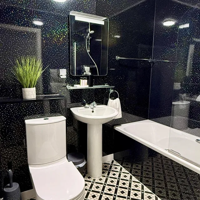 غرفة بسرير مزدوج بمطبخ صغير، Sarum Hotel 9/10