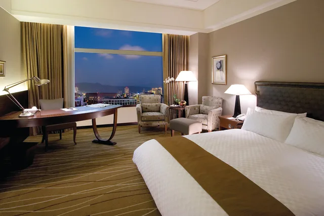 غرفة ديلوكس بسرير كينج، Miramar Garden Taipei Hotel 1/2