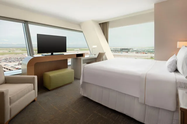 جناح تنفيذي، The Westin Denver International Airport 1/7