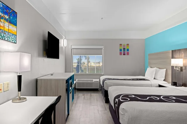 جناح تنفيذي بسرير كوين مع أريكة، La Quinta Inn Suites Raymondville 5/10