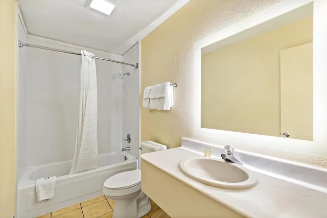 جناح استوديو بسرير كينج، Days Inn by Wyndham Cleveland TN 10/10